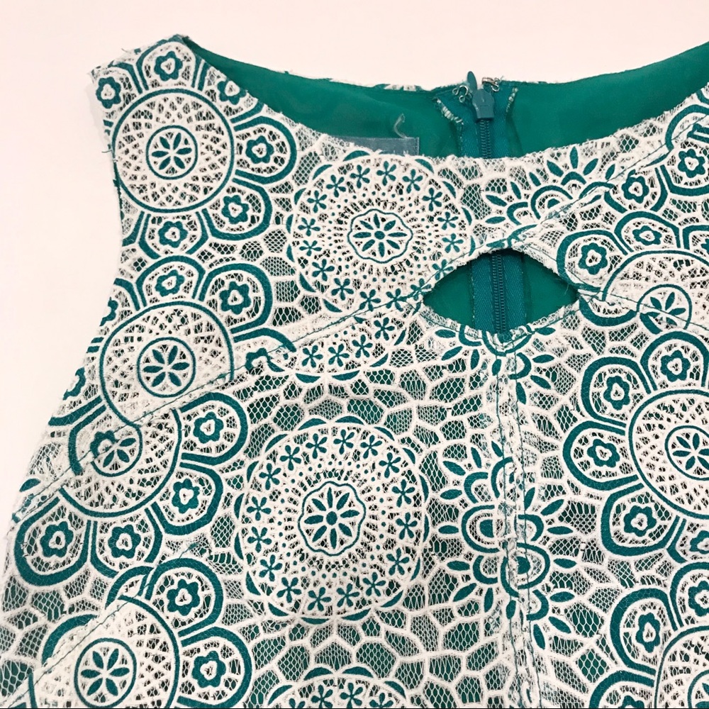 PLM+Larkin Dress - Picture 3 of 6